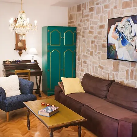 Apartments Laurus Apartman *