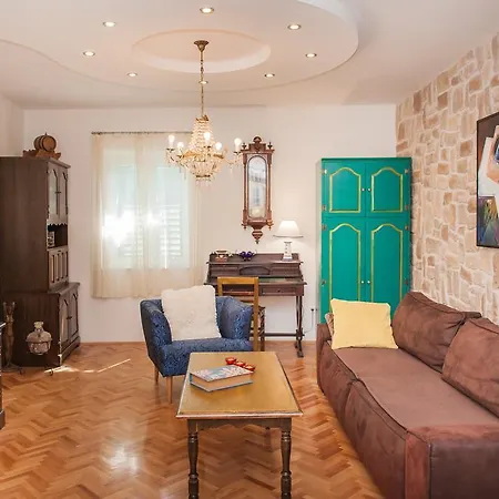 Apartments Laurus Apartment Sibenik