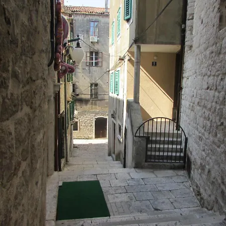 Apartments Laurus *