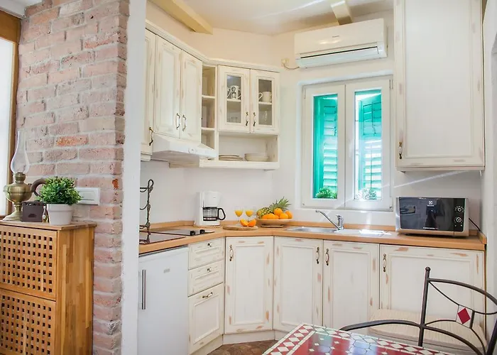 Laurus Appartement *